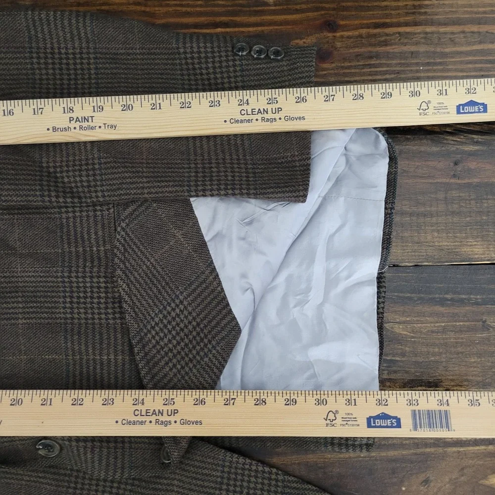 VTG JOS A BANK Men's Sport Coat Blazer Two Button Brown Plaid Wool Size 46R‎